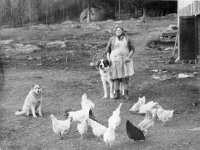 Iida Vuorinen kanoineen